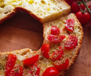 Pane cunzato: pane condito siciliano
